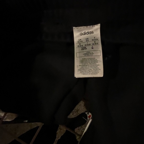 - Adidas woman’s joggers - Picture 4 of 5